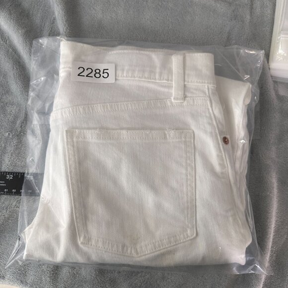 Gap Girlfriend Jeans Mid Rise Womens Size 26/2R Frayed Hem Denim White - Picture 11 of 11